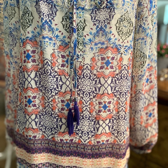 daniel rainn Bohemian Print Blouse w/tassels - Picture 3 of 6